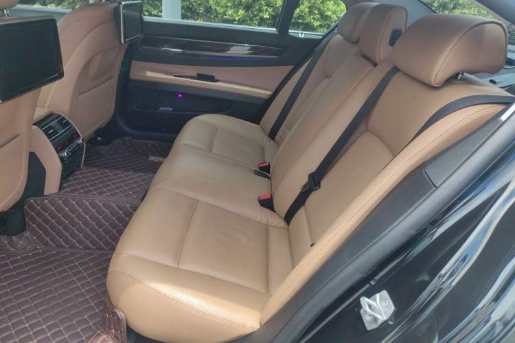 Used BMW 7 Series 2014 730Li Premium Edition Left Rear Seat