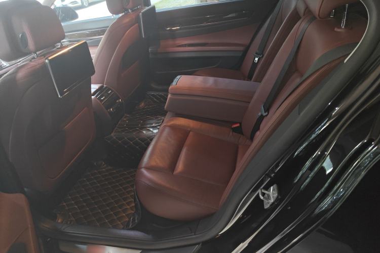Used BMW 7 Series 2014 730Li Premium Edition Left Rear Seat