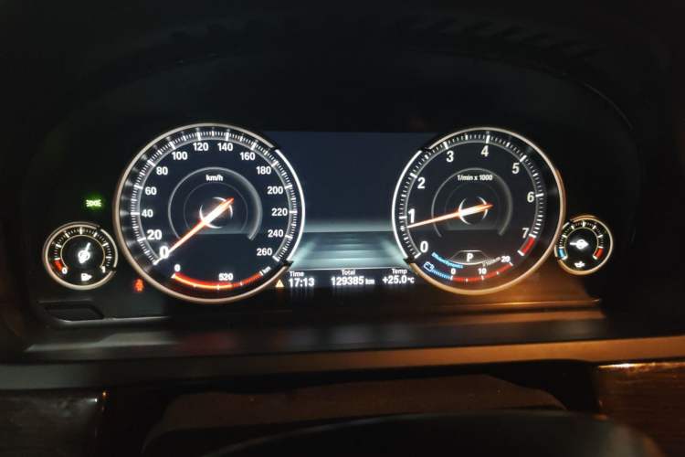 Used BMW 7 Series 2014 730Li Premium Edition Odometer Close Up