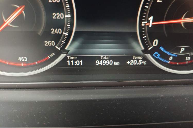 Used BMW 7 Series 2014 730Li Premium Edition Odometer Close Up