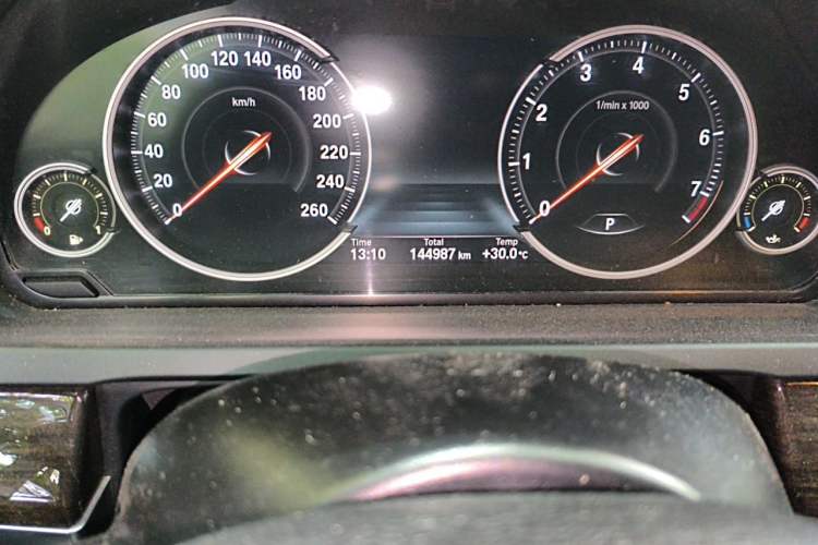 Used BMW 7 Series 2014 730Li Premium Edition Odometer Close Up