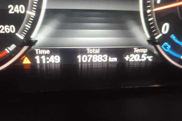 Used BMW 7 Series 2014 730Li Premium Edition Odometer Close Up