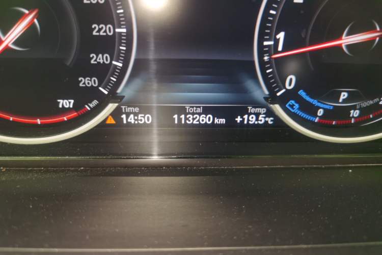Used BMW 7 Series 2014 730Li Premium Edition Odometer Close Up
