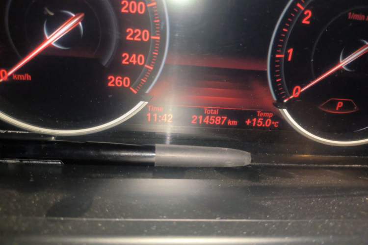 Used BMW 7 Series 2014 730Li Premium Edition Odometer Close Up