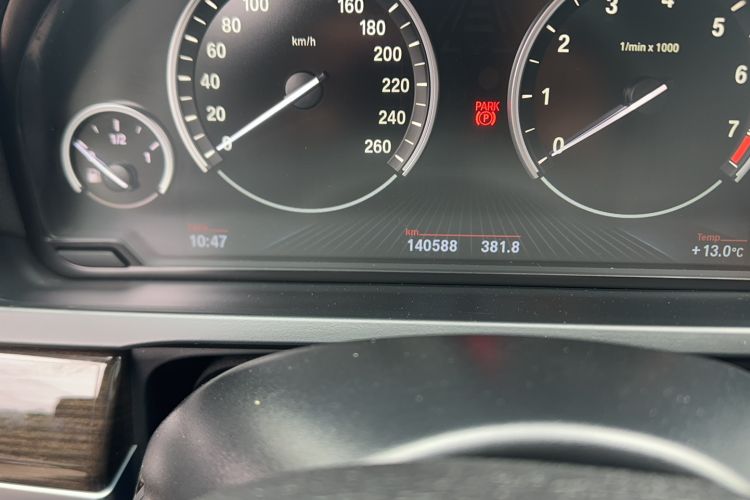 Used BMW 7 Series 2014 730Li Premium Edition Odometer Close Up
