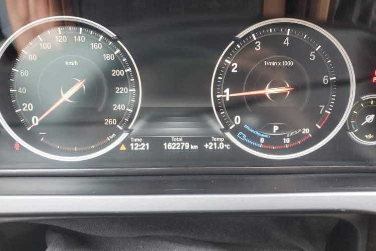 Used BMW 7 Series 2014 730Li Premium Edition Odometer Close Up