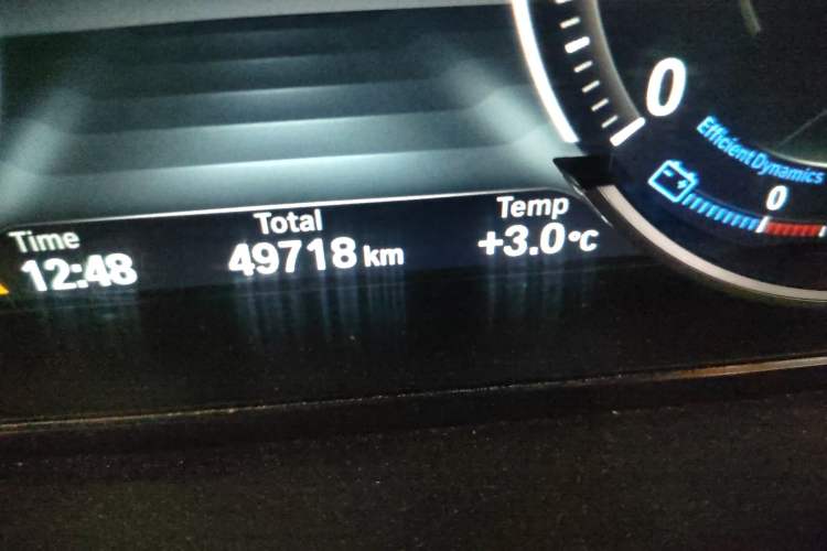 Used BMW 7 Series 2014 730Li Premium Edition Odometer Close Up
