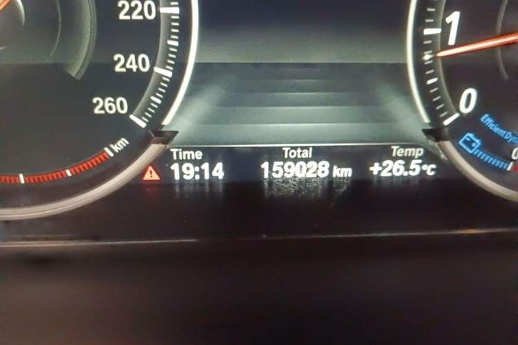 Used BMW 7 Series 2014 730Li Premium Edition Odometer Close Up