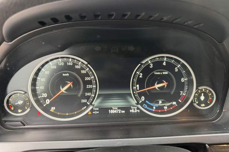 Used BMW 7 Series 2014 730Li Premium Edition Odometer Close Up