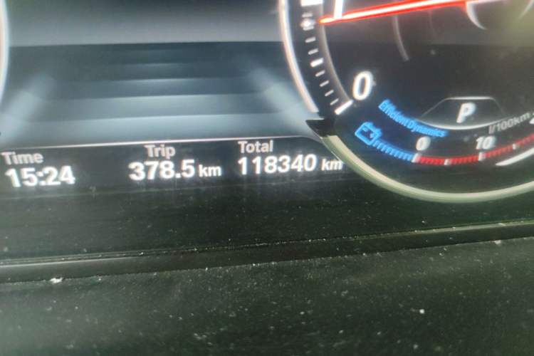 Used BMW 7 Series 2014 730Li Premium Edition Odometer Close Up