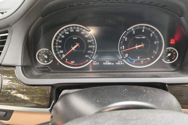 Used BMW 7 Series 2014 730Li Premium Edition Odometer Close Up