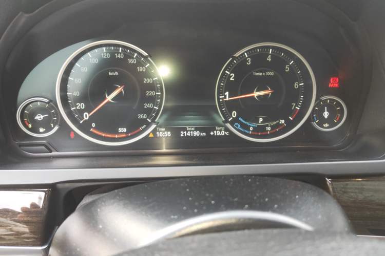 Used BMW 7 Series 2014 730Li Premium Edition Odometer Close Up