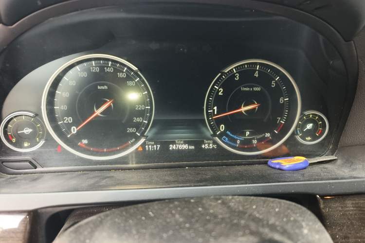 Used BMW 7 Series 2014 730Li Premium Edition Odometer Close Up