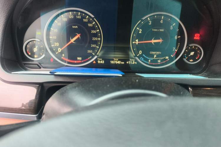 Used BMW 7 Series 2014 730Li Premium Edition Odometer Close Up