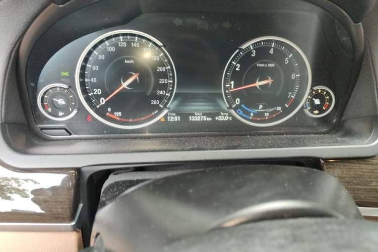 Used BMW 7 Series 2014 730Li Premium Edition Odometer Close Up