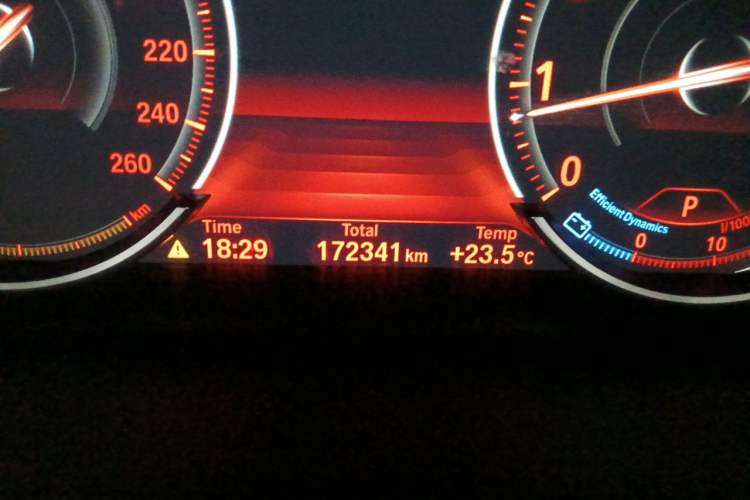Used BMW 7 Series 2014 730Li Premium Edition Odometer Close Up