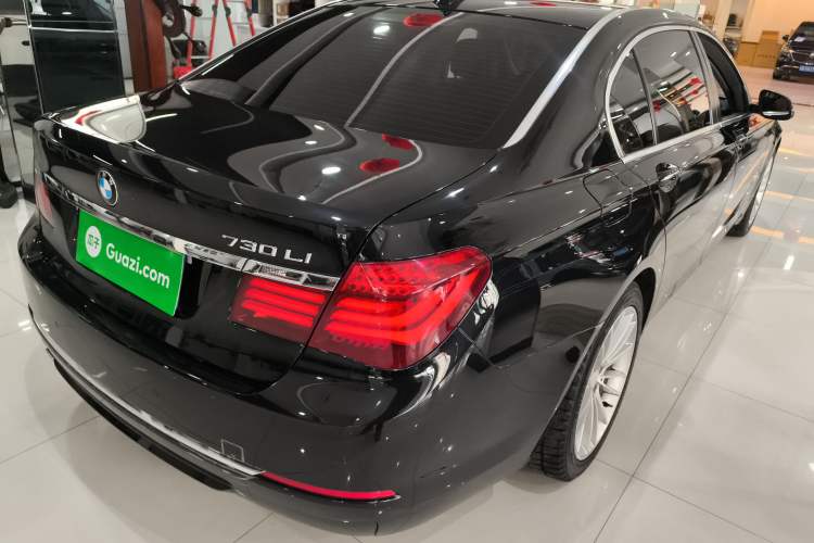 Used BMW 7 Series 2014 730Li Premium Edition Rear Right 45 Deg