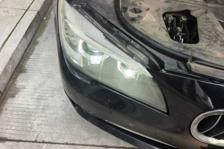 Used BMW 7 Series 2014 730Li Premium Edition Right Front Headlight