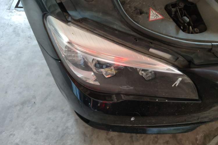 Used BMW 7 Series 2014 730Li Premium Edition Right Front Headlight