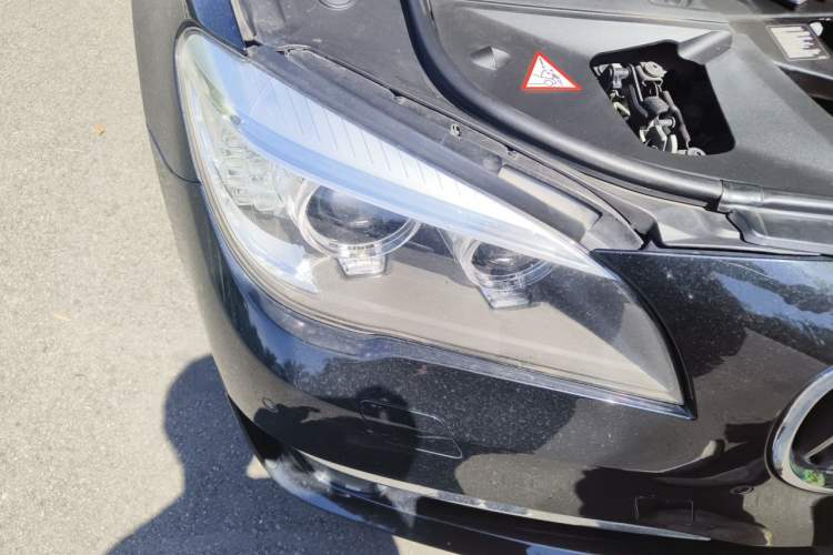 Used BMW 7 Series 2014 730Li Premium Edition Right Front Headlight
