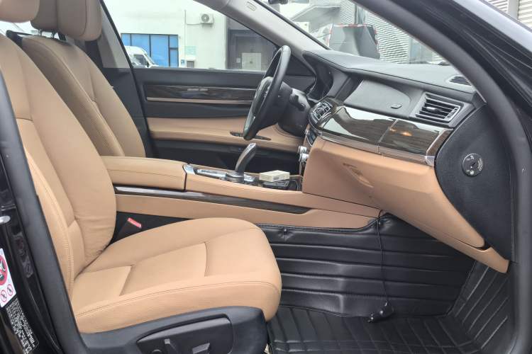 Used BMW 7 Series 2014 730Li Premium Edition Right Front Seat