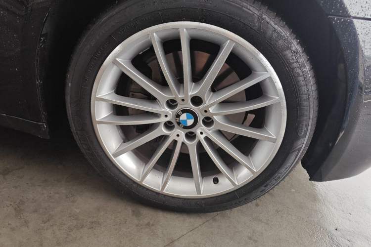 Used BMW 7 Series 2014 730Li Premium Edition Right Front Wheel Hub