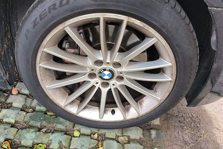 Used BMW 7 Series 2014 730Li Premium Edition Right Front Wheel Hub