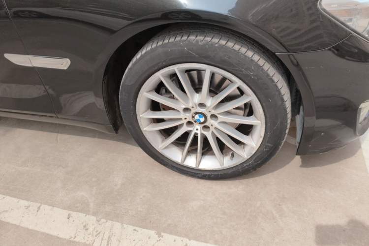 Used BMW 7 Series 2014 730Li Premium Edition Right Front Wheel Hub