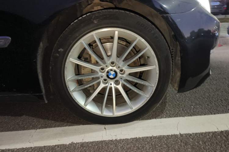 Used BMW 7 Series 2014 730Li Premium Edition Right Front Wheel Hub