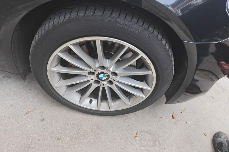 Used BMW 7 Series 2014 730Li Premium Edition Right Front Wheel Hub