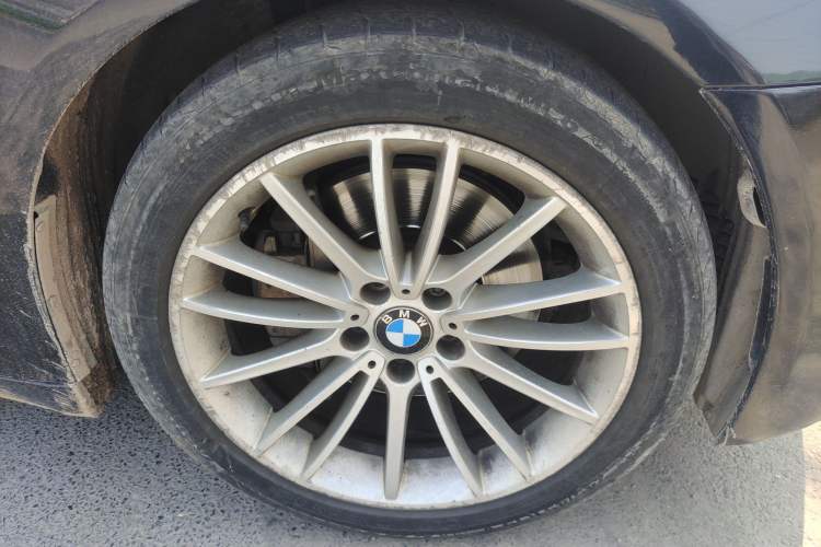 Used BMW 7 Series 2014 730Li Premium Edition Right Front Wheel Hub