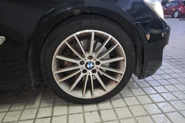 Used BMW 7 Series 2014 730Li Premium Edition Right Front Wheel Hub