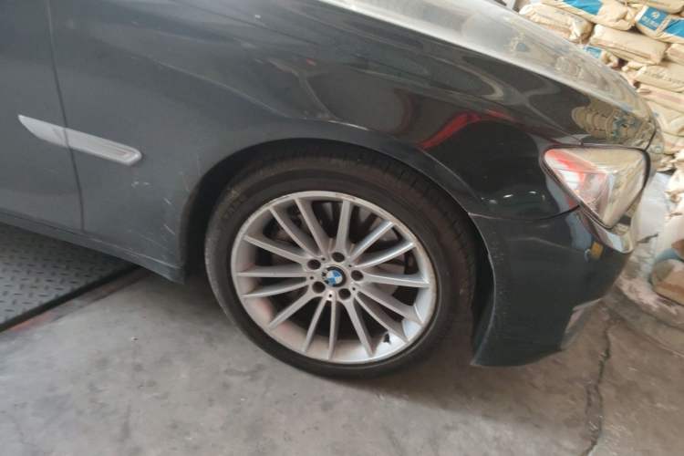 Used BMW 7 Series 2014 730Li Premium Edition Right Front Wheel Hub