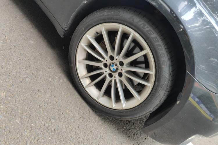 Used BMW 7 Series 2014 730Li Premium Edition Right Front Wheel Hub