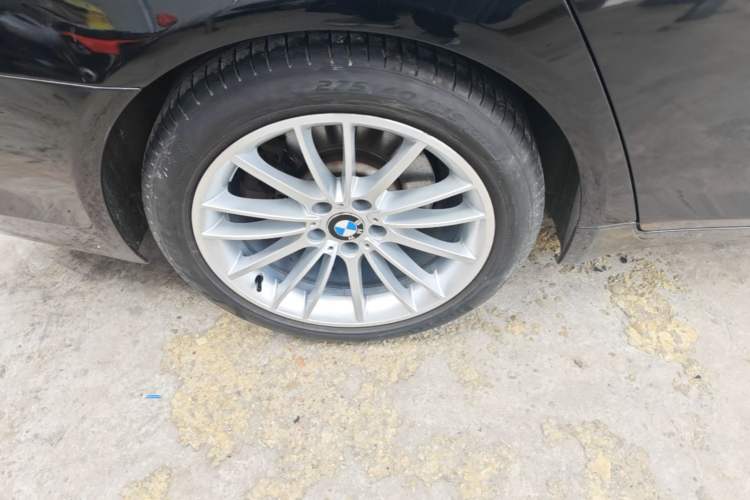Used BMW 7 Series 2014 730Li Premium Edition Right Rear Wheel Hub