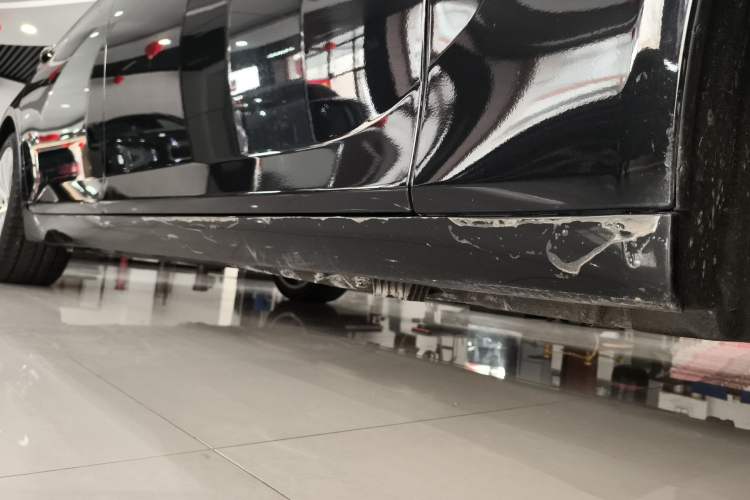 Used BMW 7 Series 2014 730Li Premium Edition Right Side Sill