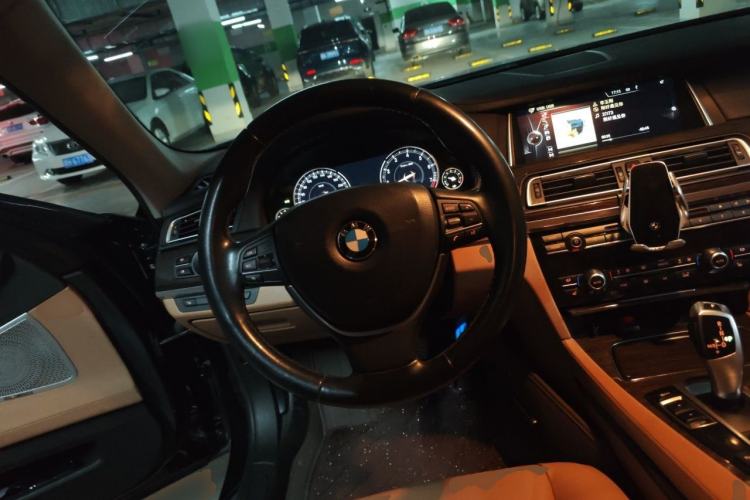 Used BMW 7 Series 2014 730Li Premium Edition Steering Wheel