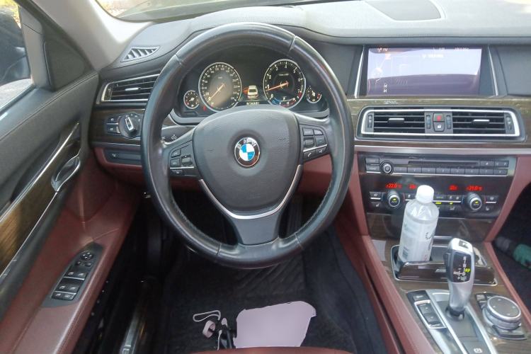 Used BMW 7 Series 2014 730Li Premium Edition Steering Wheel
