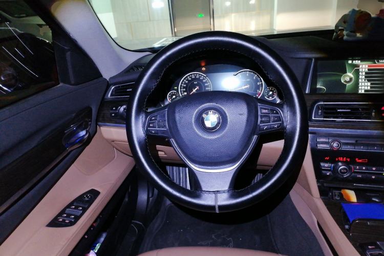 Used BMW 7 Series 2014 730Li Premium Edition Steering Wheel