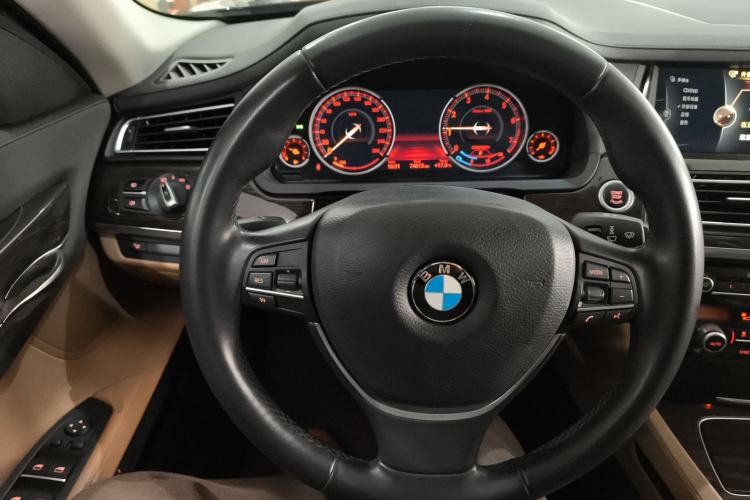 Used BMW 7 Series 2014 730Li Premium Edition Steering Wheel