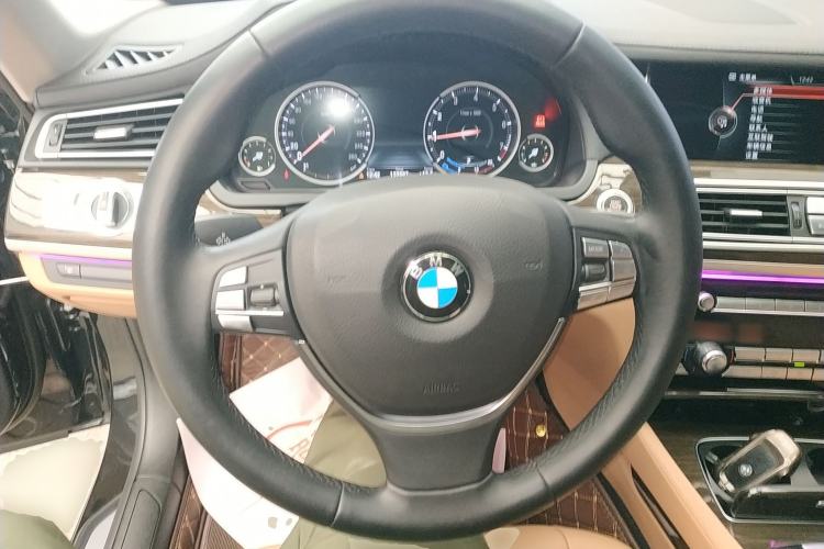 Used BMW 7 Series 2014 730Li Premium Edition Steering Wheel