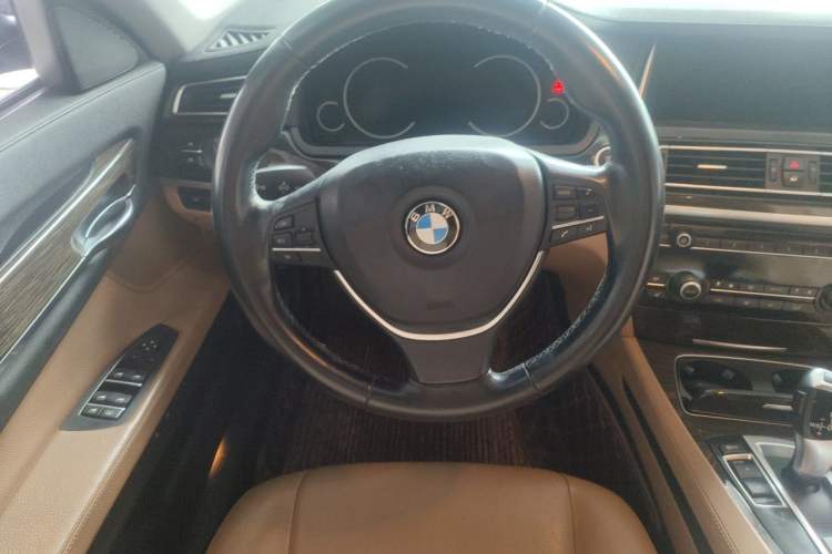 Used BMW 7 Series 2014 730Li Premium Edition Steering Wheel
