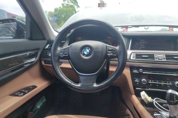 Used BMW 7 Series 2014 730Li Premium Edition Steering Wheel