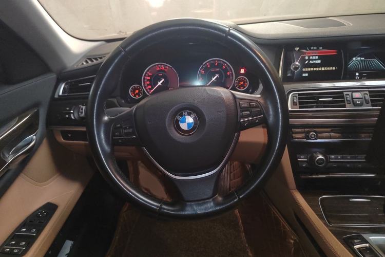 Used BMW 7 Series 2014 730Li Premium Edition Steering Wheel