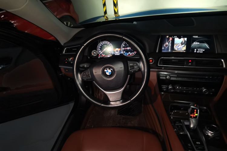 Used BMW 7 Series 2014 730Li Premium Edition Steering Wheel