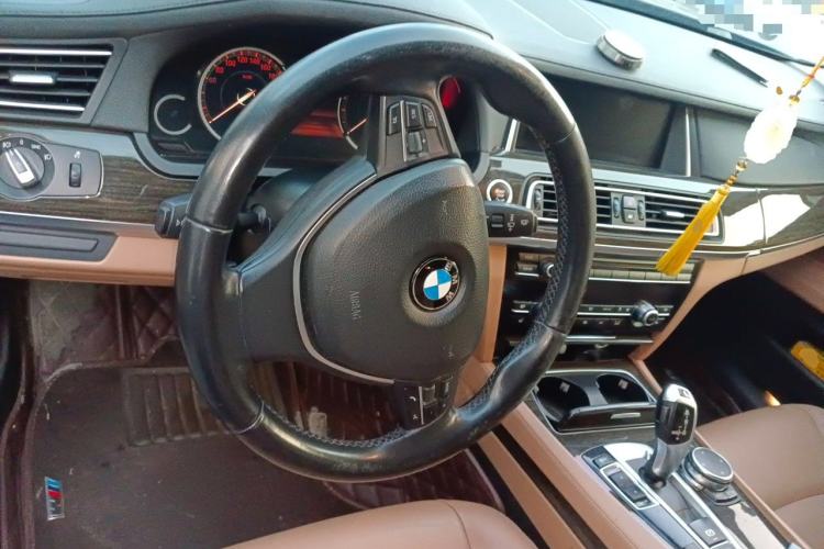 Used BMW 7 Series 2014 730Li Premium Edition Steering Wheel