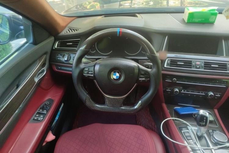 Used BMW 7 Series 2014 730Li Premium Edition Steering Wheel