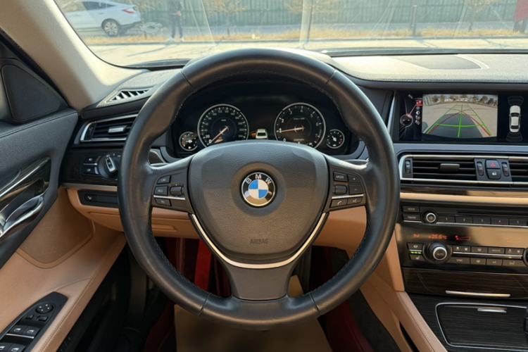 Used BMW 7 Series 2014 730Li Premium Edition Steering Wheel