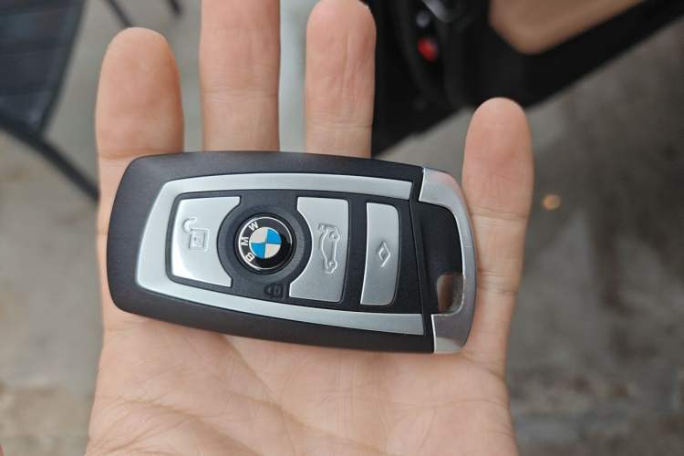 Used BMW 7 Series 2014 730Li Premium Edition Vehicle Key