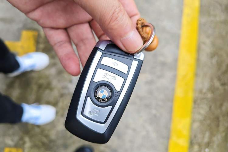 Used BMW 7 Series 2014 730Li Premium Edition Vehicle Key